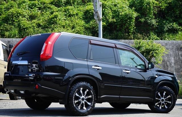2011 NISSAN X-TRAIL